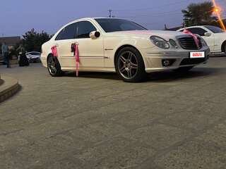 2004 Mercedes-Benz E-Класс 320 III (W211, S211), белый, 1050000 рублей, вид 4