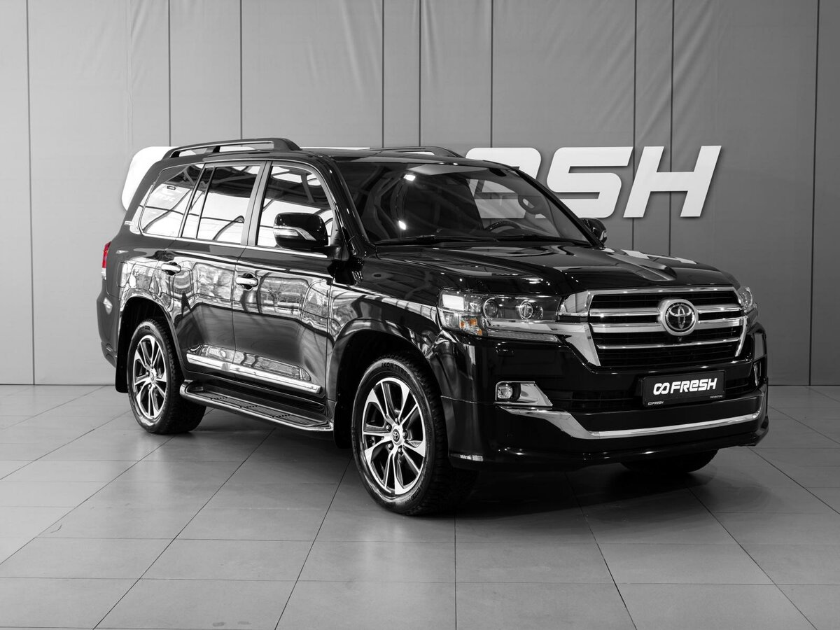 Открыть фотографии: Toyota Land Cruiser 200 Series Рестайлинг 2