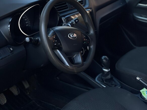 2013 Kia Rio III, синий, 635000 рублей - вид 6