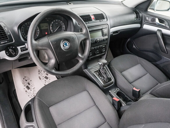 2008 Skoda Octavia II (A5), серебристый, 499000 рублей - вид 7
