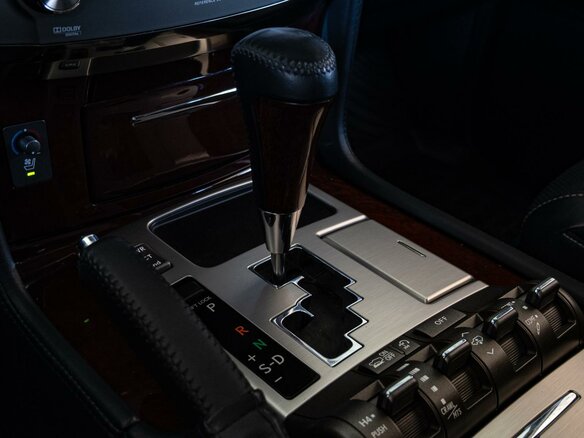 2014 Lexus LX 570 III Рестайлинг, белый, 5050000 рублей - вид 15