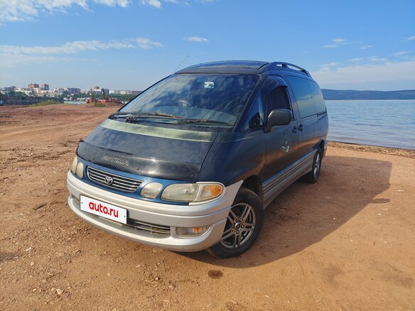 1998 Toyota Estima Emina I, зелёный, 500000 рублей - вид 1
