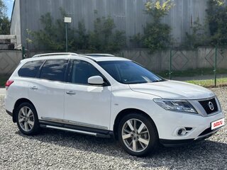 2016 Nissan Pathfinder IV, белый, 1409000 рублей, вид 3