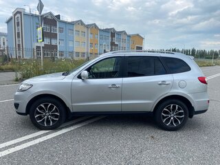 2010 Hyundai Santa Fe II Рестайлинг, серебристый, 1400000 рублей, вид 3