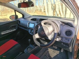 2014 Toyota Vitz III (XP130) Рестайлинг, коричневый, 650000 рублей, вид 4