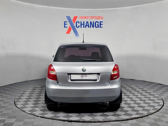 2012 Skoda Fabia II Рестайлинг, серебристый, 493000 рублей - вид 6