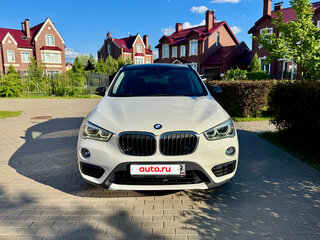 2017 BMW X1 18d xDrive II (F48), белый, 2490000 рублей, вид 1