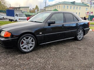 1997 Mercedes-Benz C-Класс 180 I (W202) Рестайлинг, чёрный, 300000 рублей, вид 4