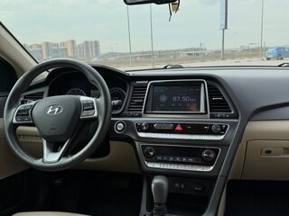 2018 Hyundai Sonata VII (LF) Рестайлинг, бежевый, 1666000 рублей, вид 5