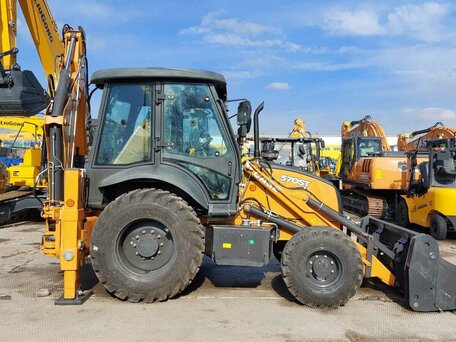 2025 Case CE 570SV, оранжевый, 11000000 рублей, вид 3