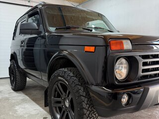 2018 Lada (ВАЗ) 2121 (4x4) Urban I Рестайлинг, чёрный, 625000 рублей, вид 1