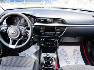 2017 Kia Rio IV, серый, 1099000 рублей, вид 5