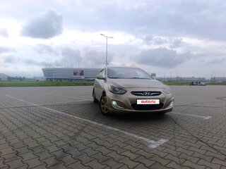 2014 Hyundai Solaris I, бежевый, 600000 рублей, вид 3