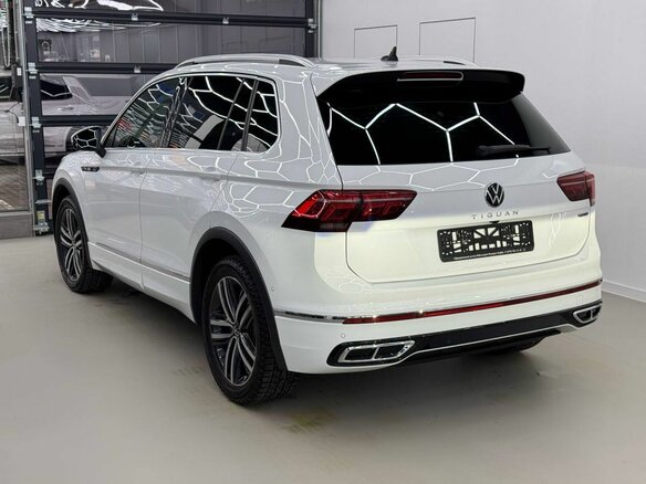 2021 Volkswagen Tiguan II Рестайлинг, белый, 4200000 рублей - вид 5