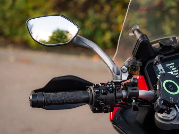 2021 Ducati Multistrada V4, красный, 1290000 рублей - вид 19