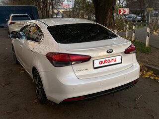 2016 Kia Cerato III Рестайлинг (Classic), белый, 1390000 рублей, вид 4
