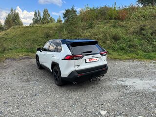 2020 Toyota RAV4 V (XA50), белый, 3100000 рублей, вид 4