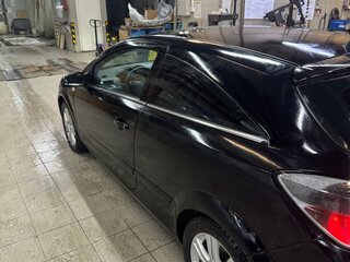 2007 Opel Astra GTC H Рестайлинг, чёрный, 485000 рублей, вид 2