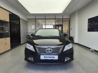 2013 Toyota Camry VII (XV50), чёрный, 1700000 рублей, вид 2