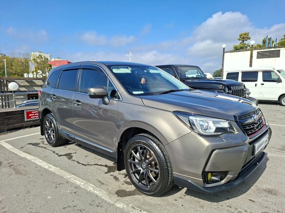 2016 Subaru Forester IV Рестайлинг 2, коричневый, 2300000 рублей - вид 1