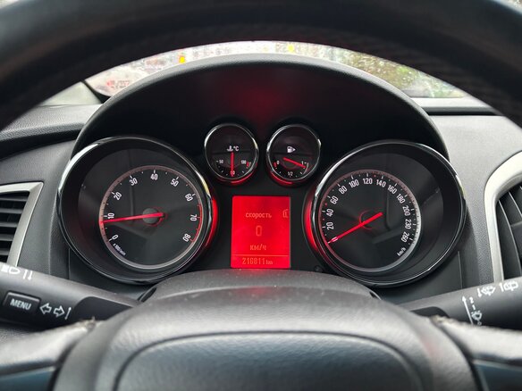2012 Opel Astra J, белый, 480000 рублей - вид 11
