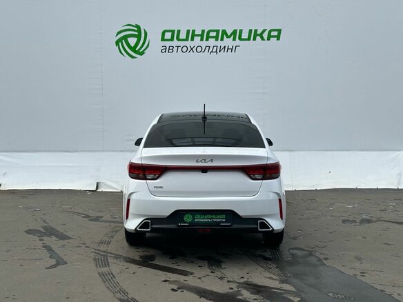 2021 Kia Rio IV Рестайлинг, белый - вид 5