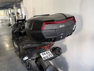 2023 Yamaha TMAX, чёрный, 1500000 рублей, вид 3