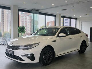 2019 Kia Optima IV Рестайлинг, белый, 1999000 рублей, вид 2