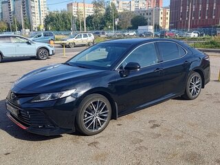 2021 Toyota Camry VIII (XV70) Рестайлинг, чёрный, 2100000 рублей, вид 1