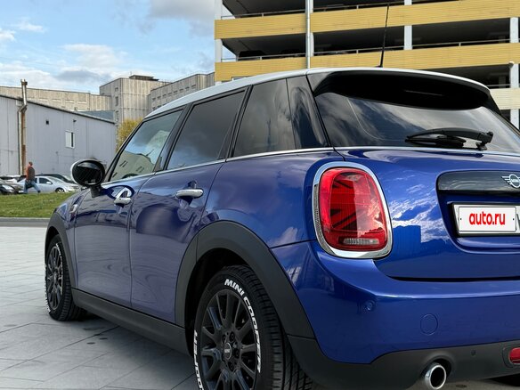 2019 Mini Hatch Cooper III (F55/F56) Рестайлинг, синий - вид 6