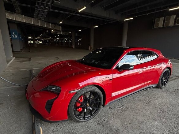 2022 Porsche Taycan GTS Sport Turismo I, красный, 11990000 рублей - вид 22