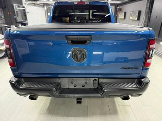 2023 Ram 1500 Crew Cab eTorque V, синий, 7900000 рублей, вид 5