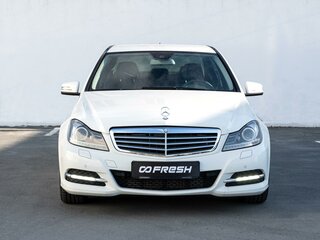2011 Mercedes-Benz C-Класс 200 III (W204) Рестайлинг, белый, 1580000 рублей, вид 3