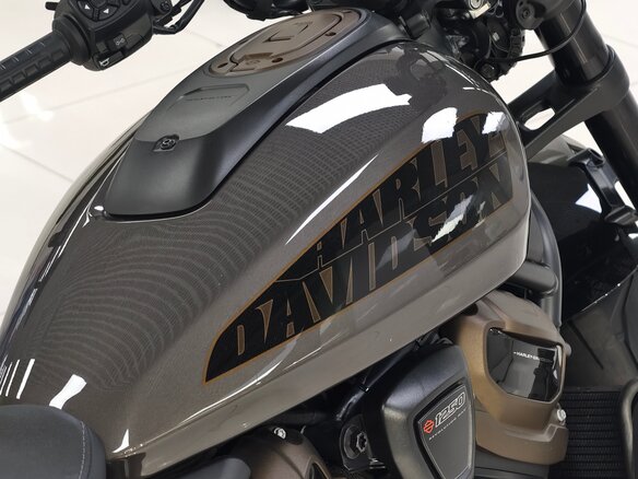 2023 Harley-Davidson Sportster S, серый, 1750000 рублей - вид 14