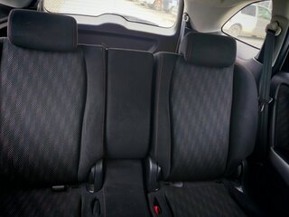 2011 Honda Stream II Рестайлинг, белый, 1370000 рублей, вид 5