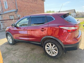 2016 Nissan Qashqai II, красный, 1750000 рублей, вид 2