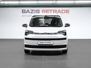 2019 Toyota Spade, белый, 1380000 рублей, вид 2