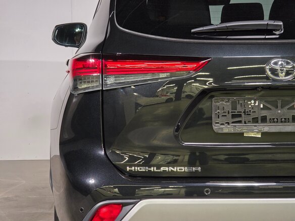 2026 Toyota Highlander IV (XU70), чёрный - вид 21