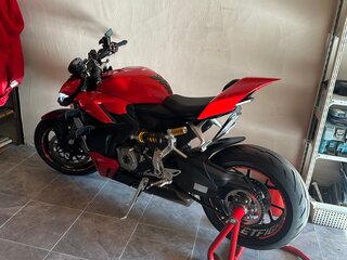 2022 Ducati Streetfighter V2, красный, 1450000 рублей, вид 1