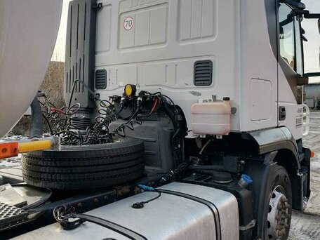 2014 Iveco Stralis, белый, 2500000 рублей, вид 3
