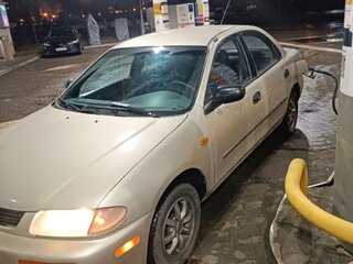 1995 Mazda 323 V (BA), бежевый, 300000 рублей, вид 1