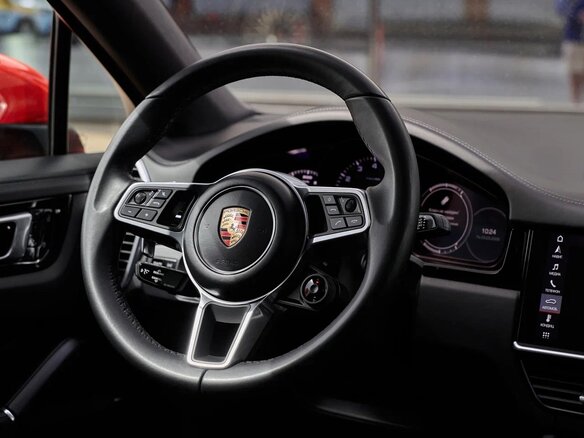 2019 Porsche Cayenne Coupé III, оранжевый, 8500000 рублей - вид 13
