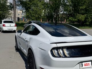 2022 Ford Mustang VI Рестайлинг, белый, 6000000 рублей, вид 5