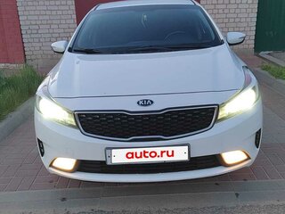 2018 Kia Cerato III Рестайлинг (Classic), белый, 1200000 рублей, вид 1