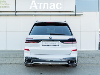 2023 BMW X7 40d I (G07) Рестайлинг, белый, 12990000 рублей, вид 4