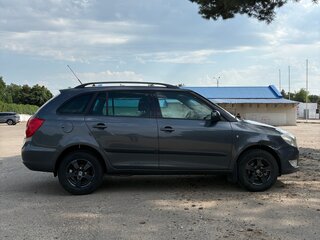 2011 Skoda Fabia II Рестайлинг, серый, 590000 рублей, вид 4