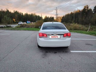 2010 Chevrolet Cruze I, белый, 377777 рублей, вид 3