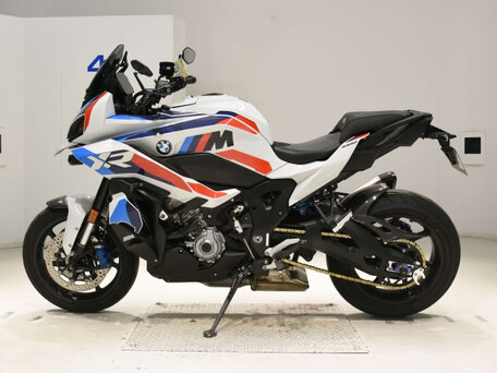 2024 BMW M 1000 XR, чёрный, 2500000 рублей, вид 4