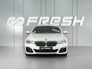 2020 BMW 5 серии 520d xDrive VII (G30/G31/G38) Рестайлинг, белый, 4670000 рублей, вид 3