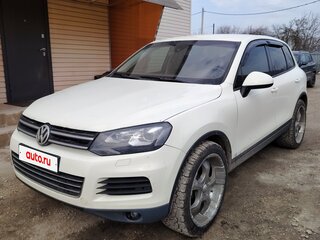 2011 Volkswagen Touareg II, белый, 1550000 рублей, вид 1